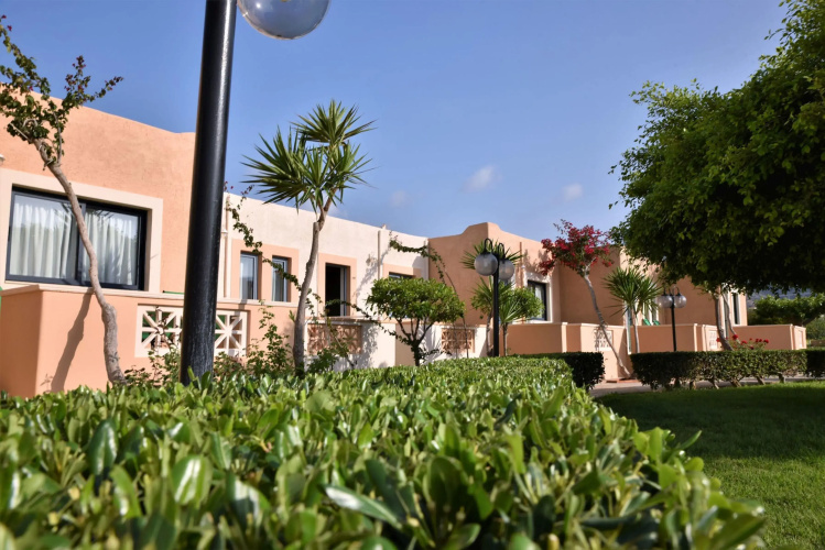 Golden Bay Aparthotel