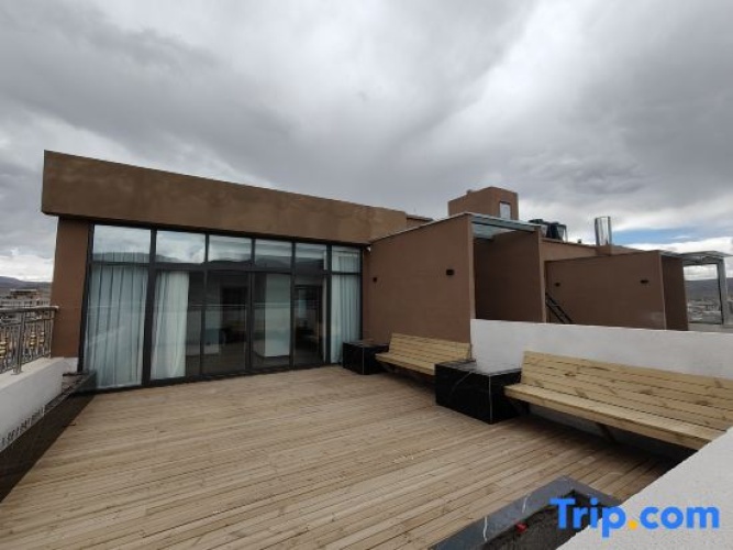 Suite with view