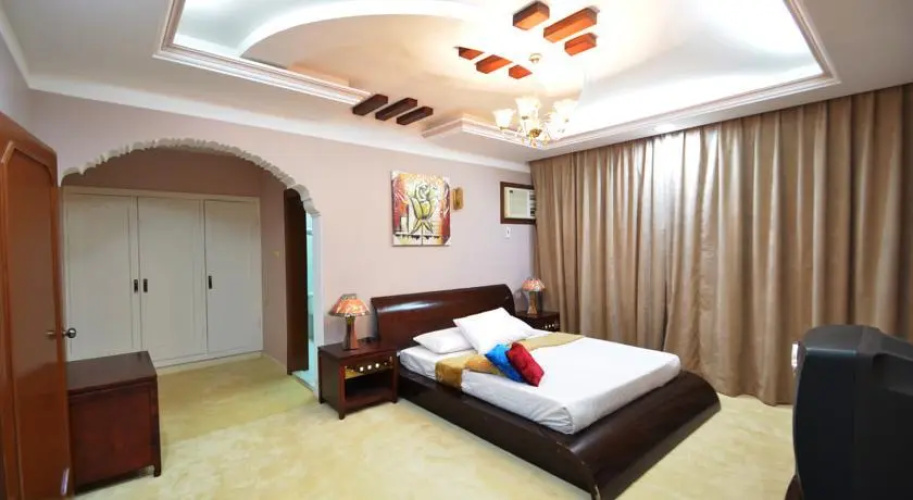 Al Barraq Hotel