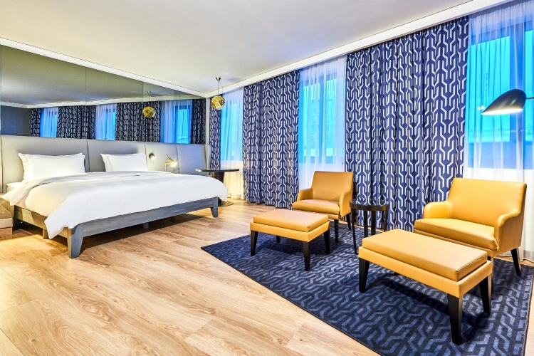Double Suite