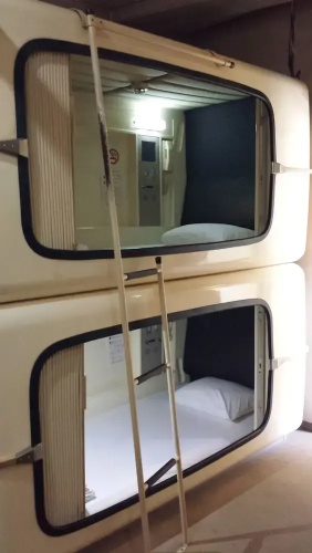 Capsule Hotel Honcho