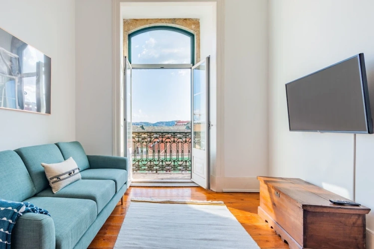 2 Bedrooms Apartment