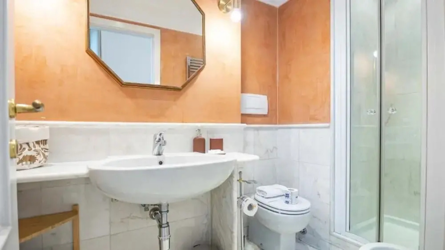 Colonna Guest House