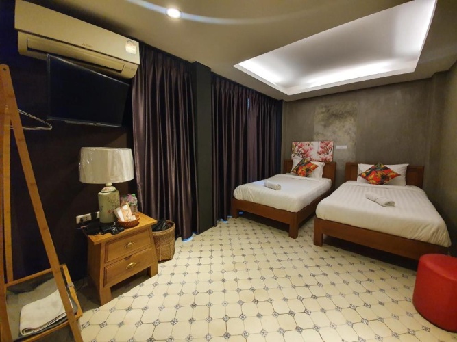 Standard Twin room