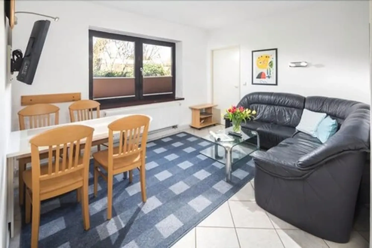 2 Bedrooms Apartment