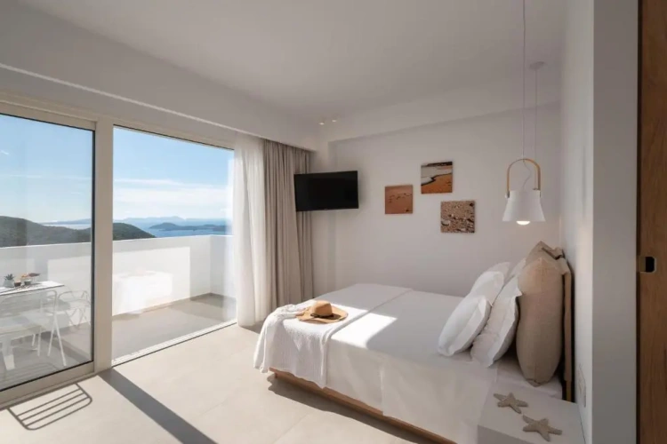 Studio with sea view