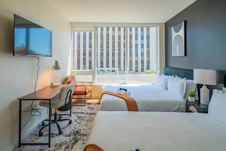ROVE LIVING/KL - 44 Monroe