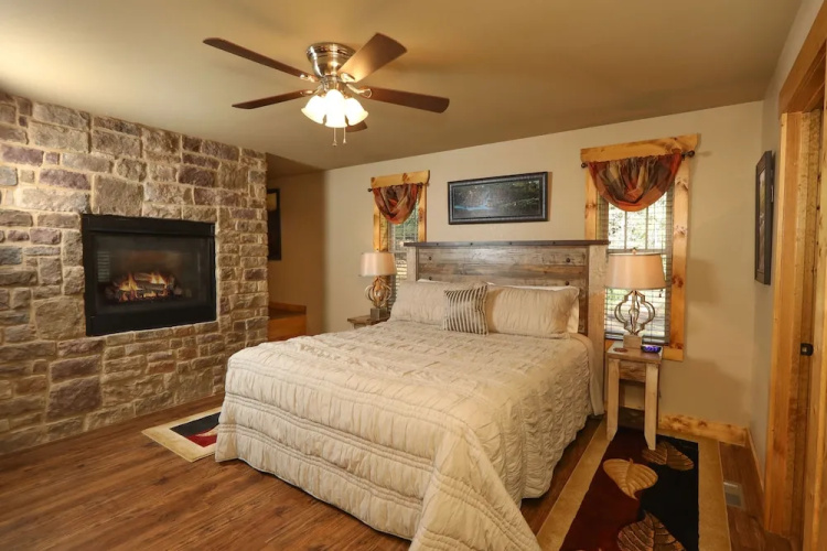 Misty Mountainside - Two Bedroom Chalet