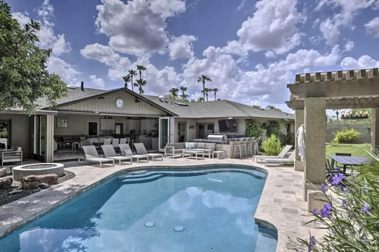 Outdoor Kitchen: Desert Dream Home in Scottsdale!