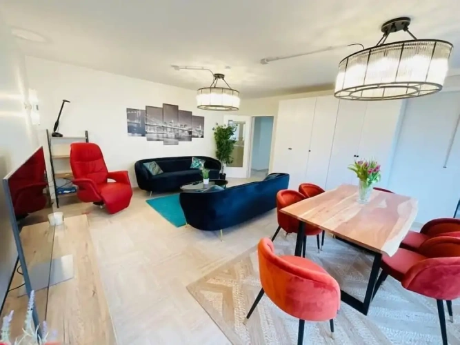 Deluxe Apartment