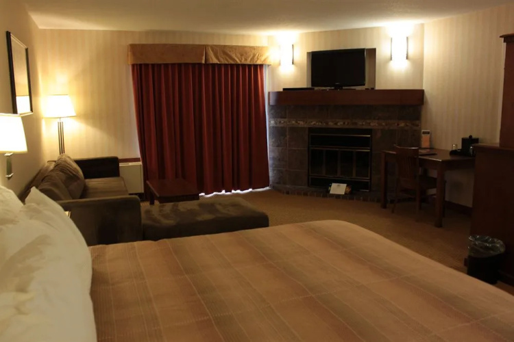 Elkhorn Resort, Spa, & Conference Centre