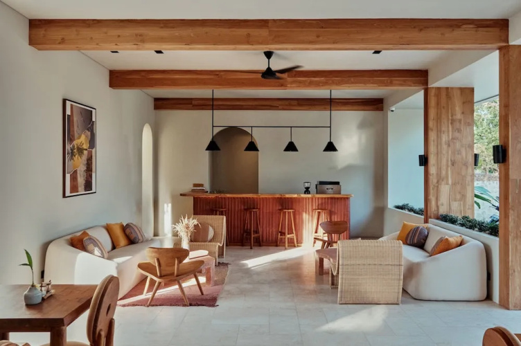 Boni Beach Hotel & Restaurant