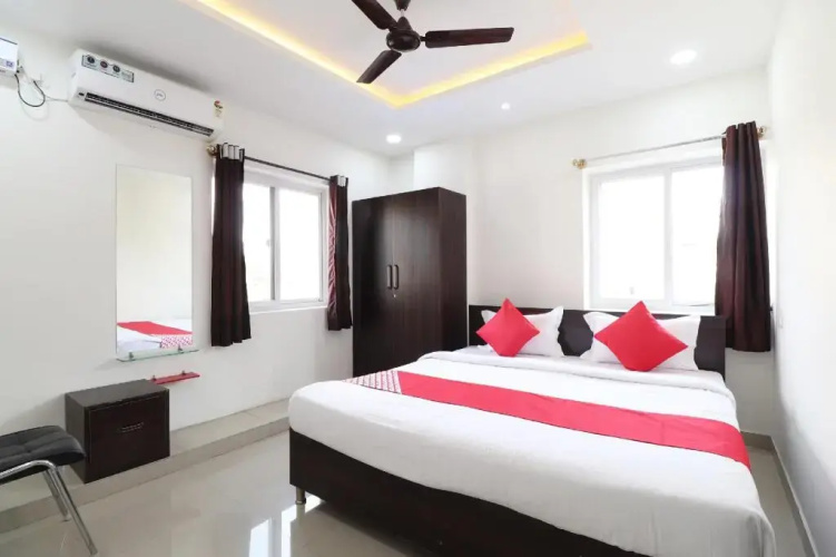 Encore Suites By OYO Rooms