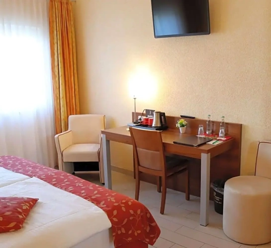 Standard Double room with view