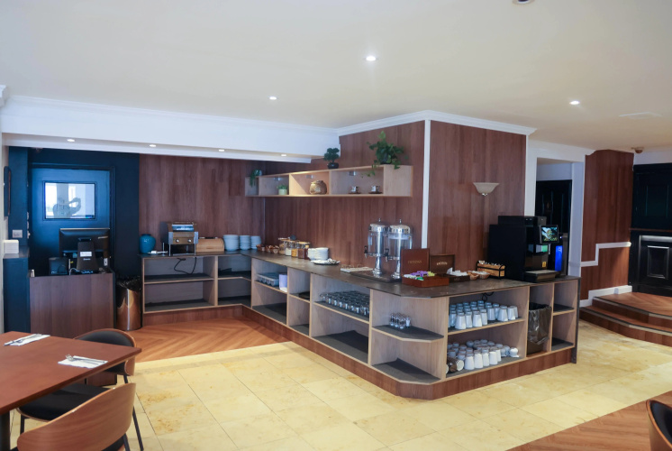 Ramada by Wyndham Cheltenham photo 13
