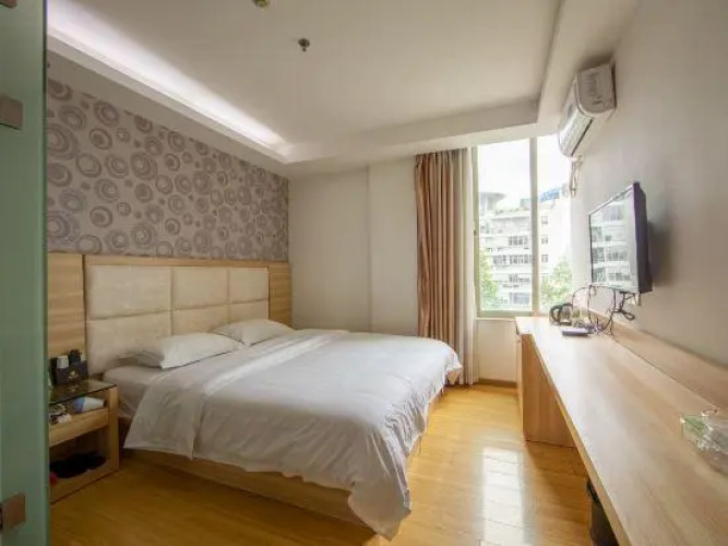 Yaxuan Hotel