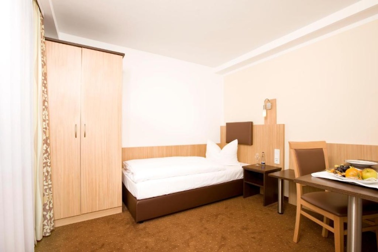Deluxe Single room