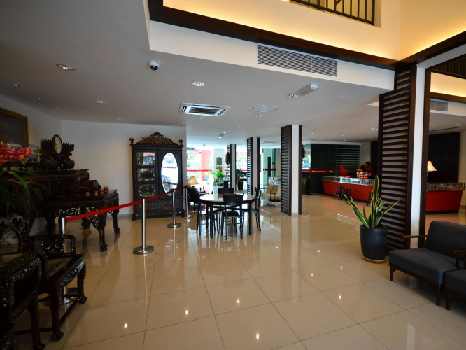 906 Riverside Hotel