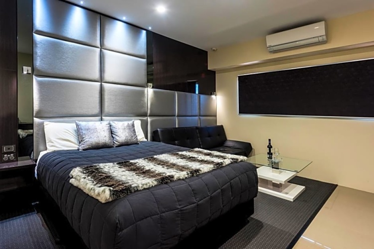 Deluxe Family room with view
