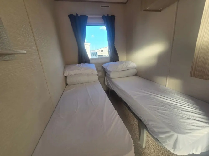 Robinhood 3 Bed Standard Caravan