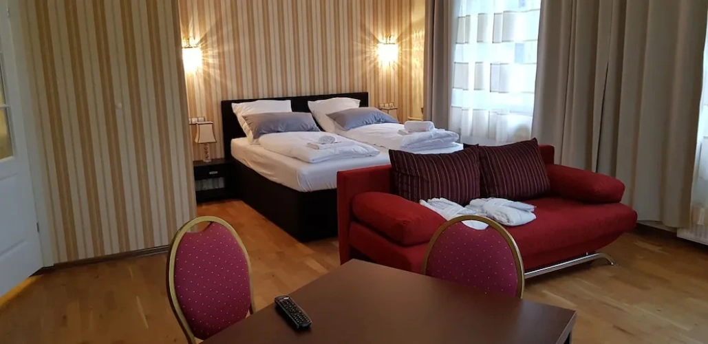 Deluxe Suite