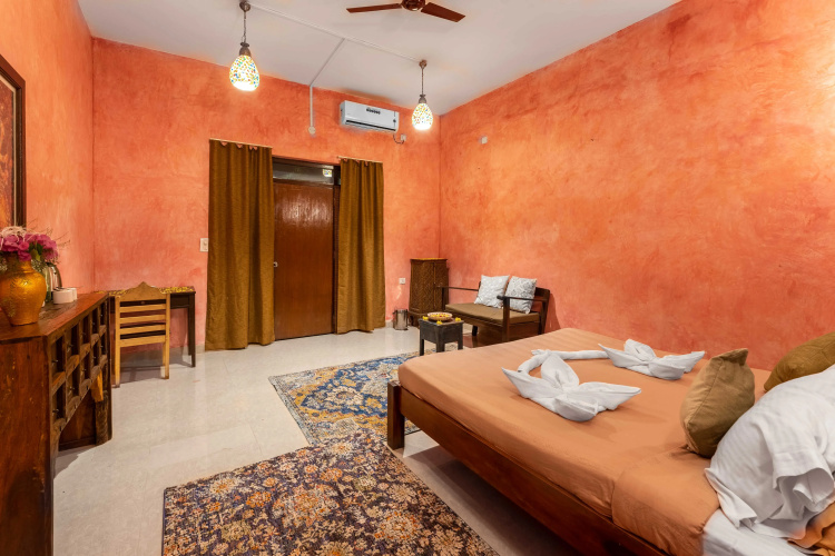 juSTa  Morjim Beach Resort and Spa