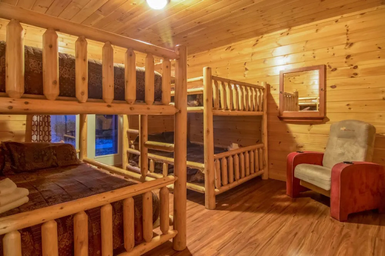 Moose Hollow Lodge