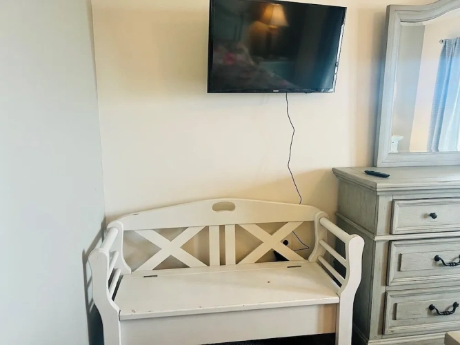 5 Bedrooms Cottage