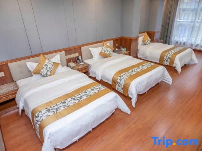 Triple Suite