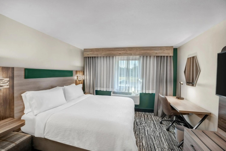 Comfort Suites