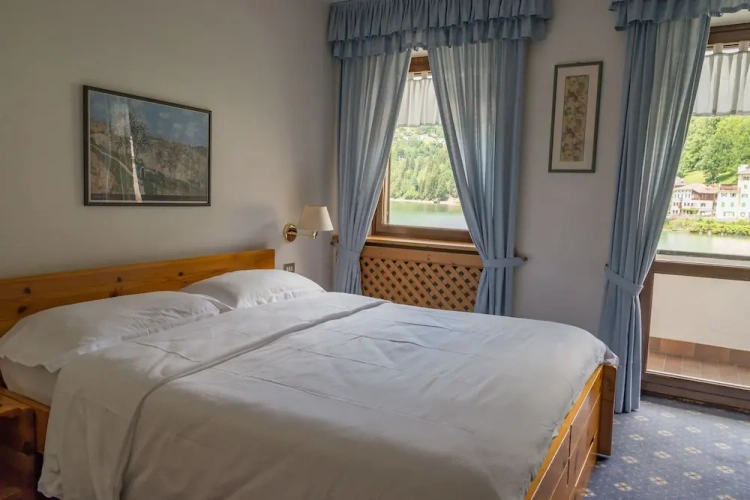 Comfort Double room with balcony and with lake view