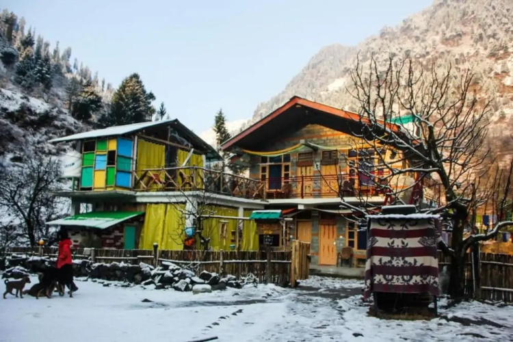 Goroomgo The Rama's Manali