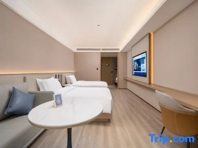 Standard Twin room with mountain view