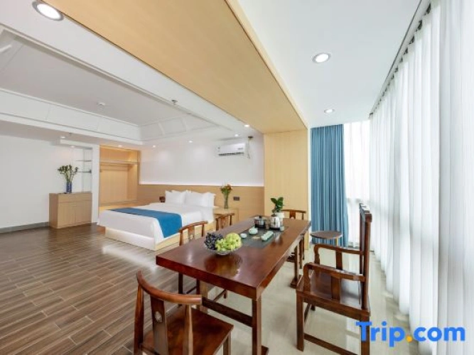 Deluxe Suite