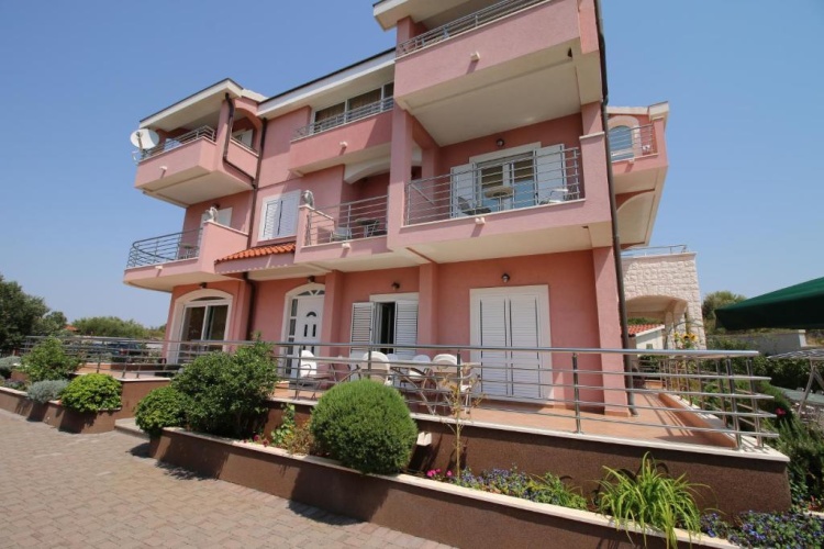 2 Bedrooms Apartment with balcony and with pool view