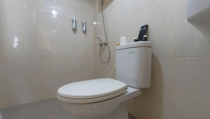 Nice And Comfy Studio At Amethyst Apartment