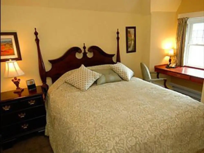 Clocktower Inn