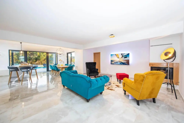 New Modern Villa Luce