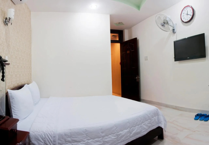 Ha Nhung Hotel