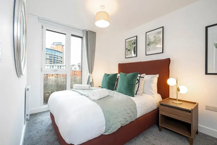 Modern Flat Near City Centre