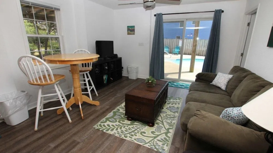 Amore - 6 Br Home