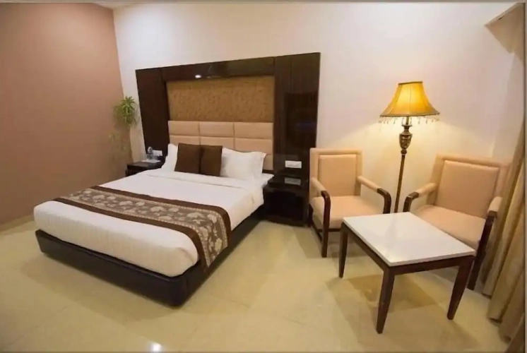 Standard Club room