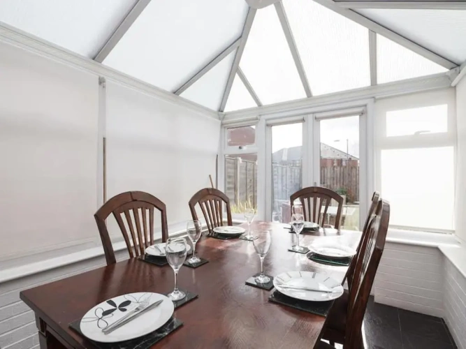 4 Bedrooms Cottage