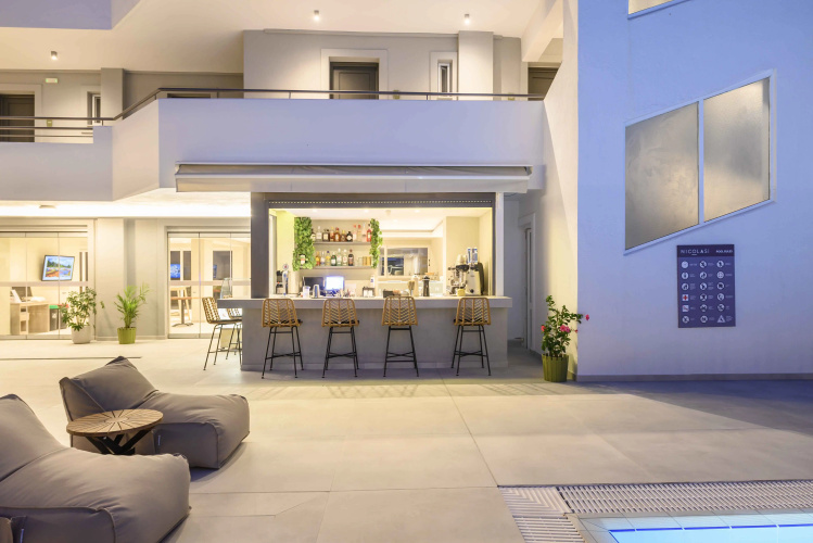 Nicolas Grand Suites - Adults Only