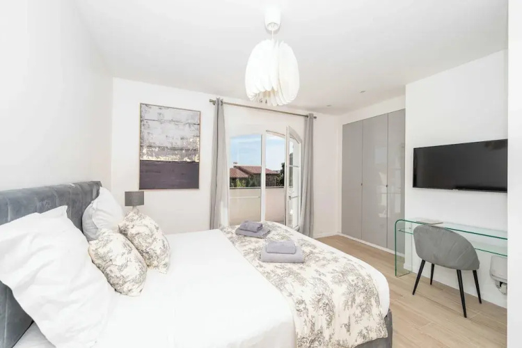 Sumptuous Villa - AC- 6br- 12p- Cannes