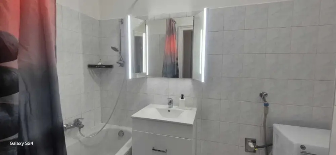Comfortable 2BR Apt Near Vienna Center