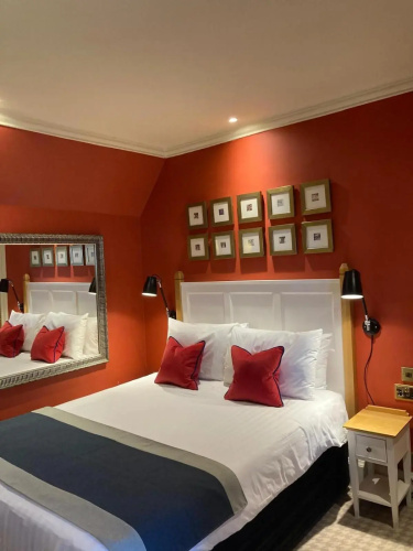 Manor Hotel
