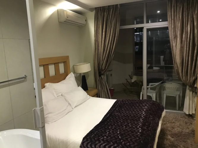 First Divine Suites - Hydro Park