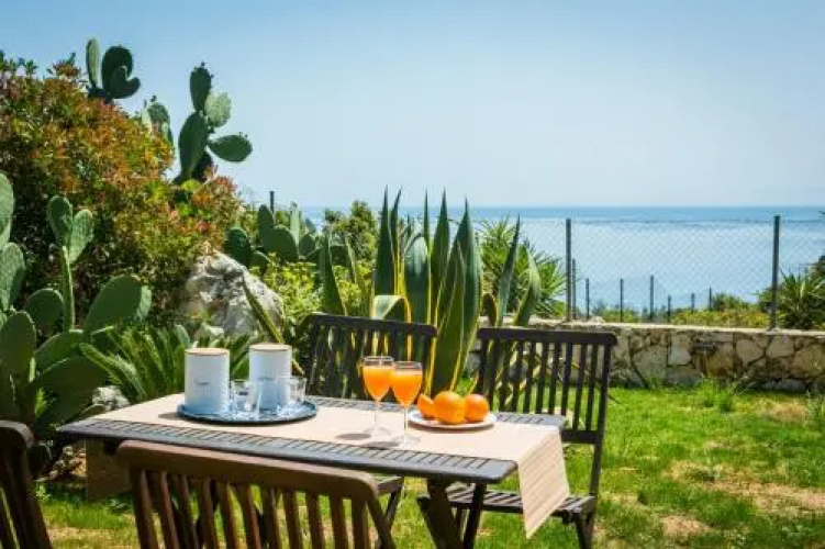 Sea View Villa in Skala