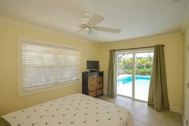 Spinnaker Dr Home